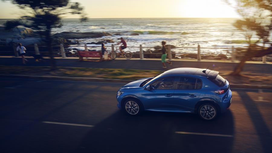  Peugeot e-208 2019 года  (WW) (фото 7 из 42)